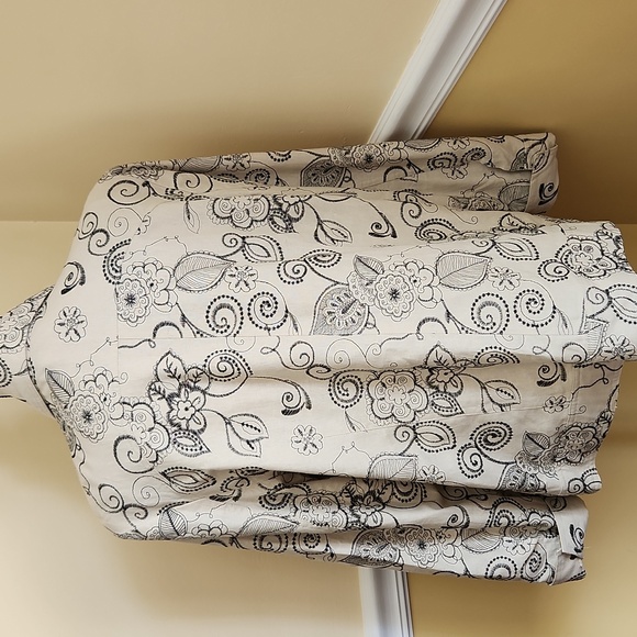 Floral Embroidery Fully Lined Button-Up Jacket Shacket NWOT Size Large - Picture 4 of 7